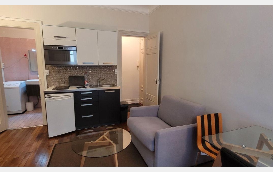 L'AGENCE 1675 : Appartement | PARIS (75016) | 23 m2 | 950 € 