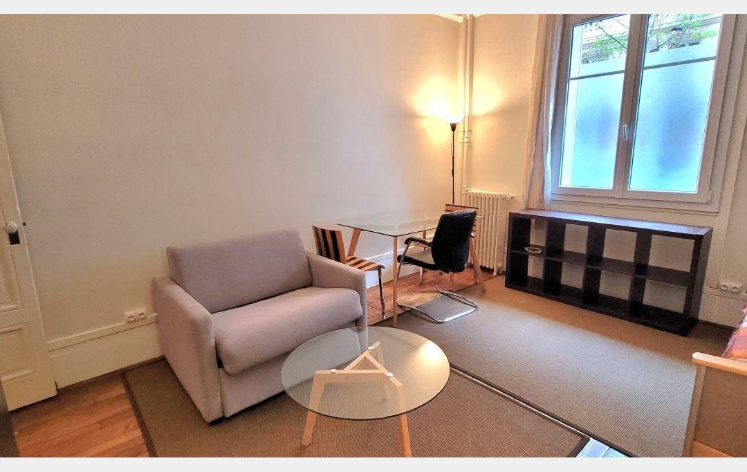 L'AGENCE 1675 : Appartement | PARIS (75016) | 23 m2 | 950 € 