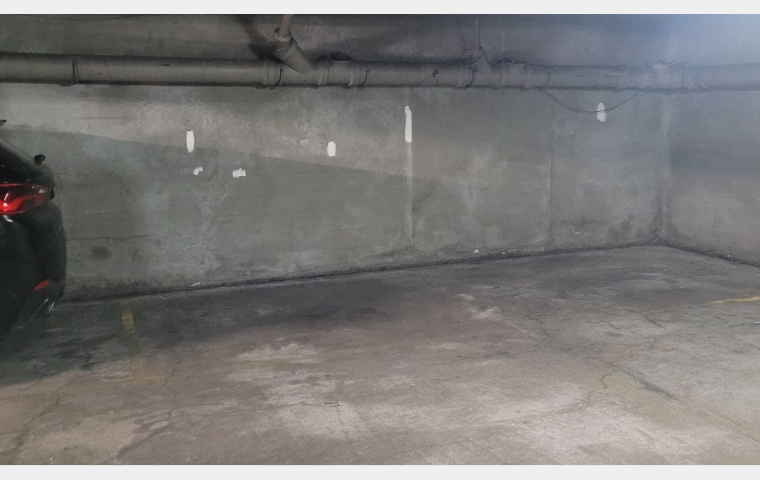L'AGENCE 1675 : Garage / Parking | PARIS (75016) | 12 m2 | 200 € 