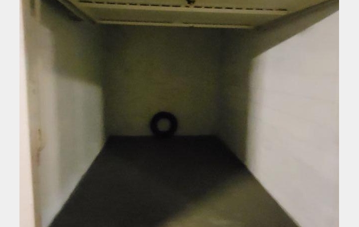 Garage PARIS 12 m2 117 € Garage PARIS 12 m2 117 €
