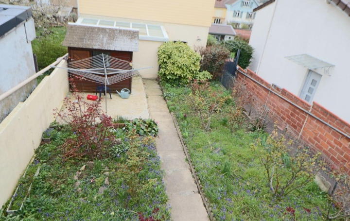 Maison SURESNES 98 m2 520 000 € Maison SURESNES 98 m2 520 000 €