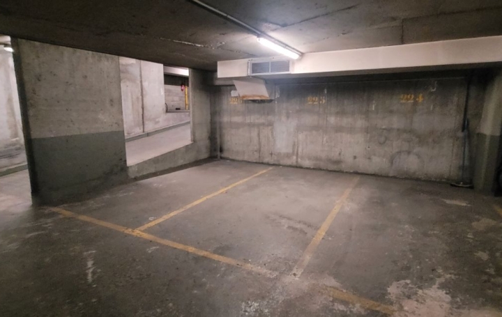  L'AGENCE 1675 Garage / Parking | PARIS (75016) | 17 m2 | 58 000 € 