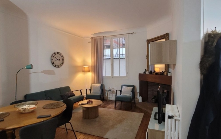 Appartement P2 PARIS 47 m2 393 300 € Appartement P2 PARIS 47 m2 393 300 €