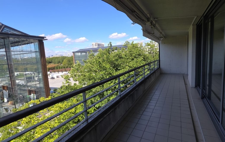Appartement P4   PARIS  89 m2 998 000 € 